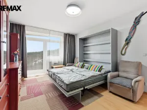 Prodej bytu 2+kk, Kamenice - Ládví, Benešovská, 60 m2