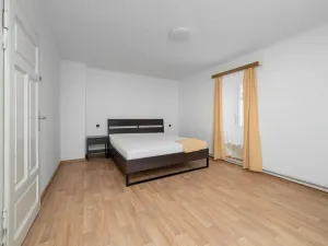 Pronájem bytu 4+1, Liberec, U Školy, 80 m2