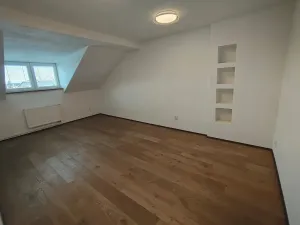 Pronájem bytu 3+kk, Olomouc, tř. Svornosti, 42 m2