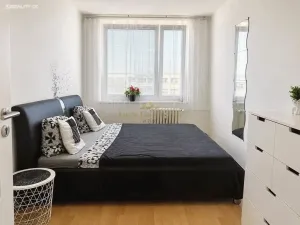 Prodej bytu 2+kk, Praha, Doležalova, 41 m2