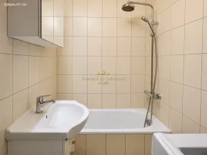 Prodej bytu 2+kk, Praha, Doležalova, 41 m2