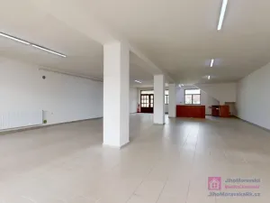 Pronájem obchodního prostoru, Rakvice, Zahradní, 144 m2