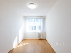Pronájem bytu 3+kk, Praha - Petrovice, Rezlerova, 63 m2
