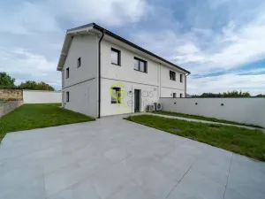 Prodej rodinného domu, Podolanka, V Ohradě, 129 m2