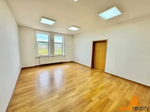 Pronájem kanceláře, Ústí nad Labem, Žižkova, 200 m2