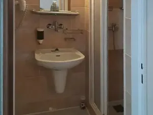 Prodej komerčního pozemku, Karlovy Vary, Studentská, 427 m2