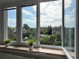 Prodej bytu 3+1, Pardubice, Sezemická, 58 m2