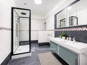 Prodej bytu 4+kk, Znojmo, U Brány, 95 m2