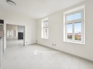 Prodej bytu 4+kk, Znojmo, U Brány, 95 m2