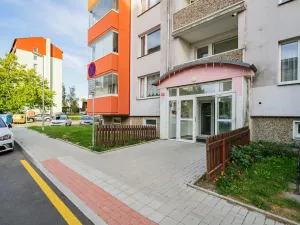Prodej bytu 2+1, Milovice - Mladá, Průběžná, 65 m2