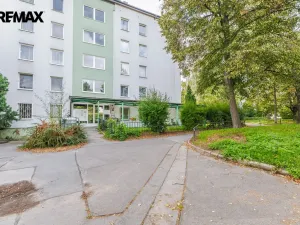Pronájem bytu 1+kk, Praha - Hostivař, Strašnická, 35 m2