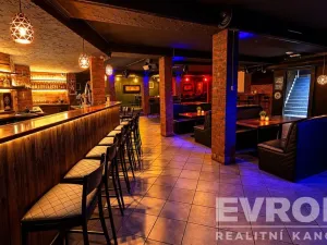 Prodej restaurace, Harrachov, 528 m2