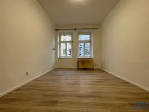 Pronájem bytu 1+1, Praha - Žižkov, Husitská, 34 m2