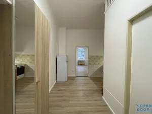 Pronájem bytu 1+1, Praha - Žižkov, Husitská, 34 m2