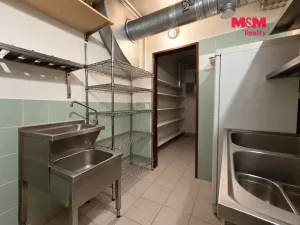 Pronájem restaurace, Kostelec nad Černými lesy - Kostelec nad Černými Lesy, náměstí Smiřických, 71 m2