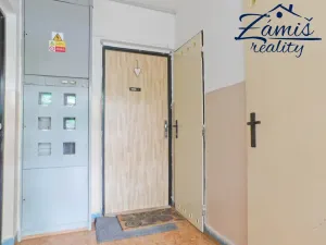 Pronájem bytu 2+kk, Králův Dvůr, Nad Stadionem, 39 m2