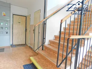 Pronájem bytu 2+kk, Králův Dvůr, Nad Stadionem, 39 m2