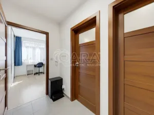 Prodej bytu 2+kk, Chýně, Uherova, 53 m2