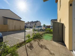 Prodej bytu 2+kk, Chýně, Uherova, 53 m2