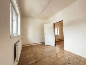 Pronájem bytu 2+1, Praha - Horní Počernice, Lipí, 40 m2