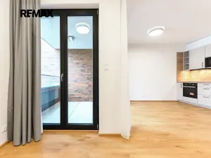Pronájem bytu 1+kk, Praha - Libeň, Vojenova, 38 m2