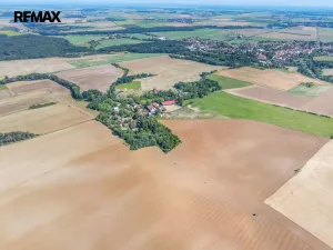 Prodej pozemku pro bydlení, Zásmuky, 42137 m2