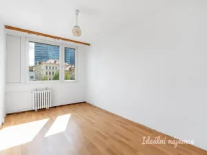 Pronájem bytu 2+kk, Praha, Ohradní, 42 m2