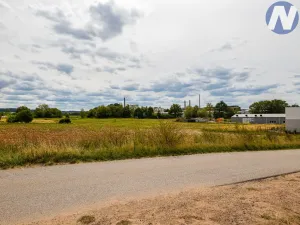 Prodej komerčního pozemku, Úsilné, 1700 m2