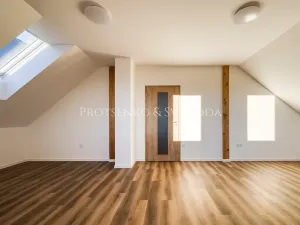 Prodej rodinného domu, Kamenice nad Lipou, Dobšova, 215 m2