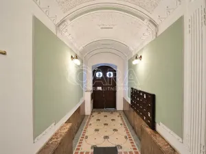 Pronájem bytu 2+1, Praha - Staré Město, Kaprova, 84 m2