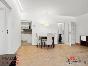 Prodej bytu 2+1, Praha - Bubeneč, V. P. Čkalova, 51 m2