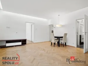 Prodej bytu 2+1, Praha - Bubeneč, V. P. Čkalova, 51 m2