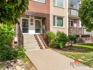 Pronájem bytu 2+kk, Praha - Hlubočepy, Lamačova, 32 m2