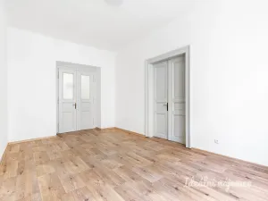 Pronájem bytu 3+1, Praha - Smíchov, Na bělidle, 98 m2