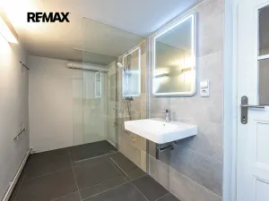 Pronájem kanceláře, Praha - Smíchov, U smíchovského hřbitova, 53 m2