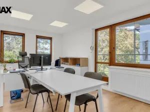 Prodej kanceláře, Třebíč - Stařečka, Sucheniova, 410 m2