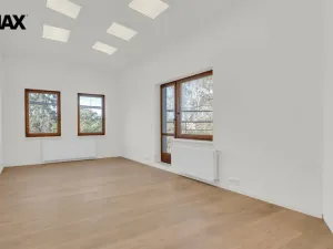 Prodej kanceláře, Třebíč - Stařečka, Sucheniova, 410 m2