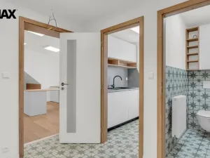 Prodej kanceláře, Třebíč - Stařečka, Sucheniova, 410 m2