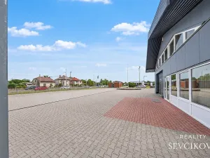 Pronájem obchodního prostoru, Hradec Králové, Vlčkovická, 700 m2
