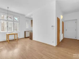 Pronájem bytu 2+kk, Hradec Králové, Škroupova, 45 m2