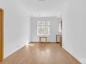 Pronájem bytu 2+kk, Hradec Králové, Škroupova, 45 m2