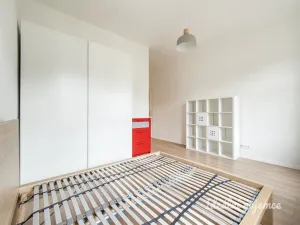 Pronájem bytu 1+kk, Praha - Karlín, Hybešova, 33 m2