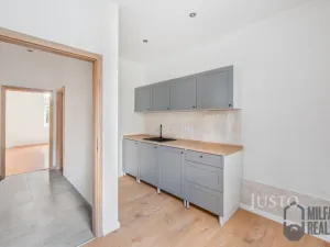 Pronájem bytu 1+1, Jablonec nad Nisou, Nádražní, 28 m2
