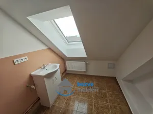 Pronájem bytu 3+1, Pardubice, K Višňovce, 88 m2