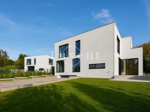 Prodej rodinného domu, Velké Popovice, Malostranská, 350 m2