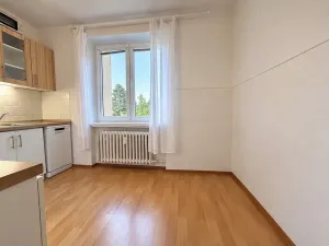 Pronájem bytu 2+1, Praha - Kobylisy, Březiněveská, 80 m2