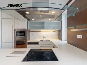 Prodej bytu 3+kk, Praha - Holešovice, Dobrovského, 107 m2