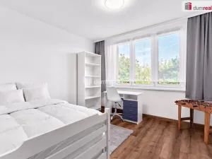 Prodej bytu 3+1, Karlovy Vary - Bohatice, Ostrovská, 76 m2
