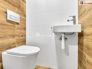 Prodej bytu 3+1, Karlovy Vary - Bohatice, Ostrovská, 76 m2