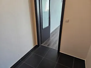 Pronájem bytu 1+kk, Zlín, Zelinova, 36 m2